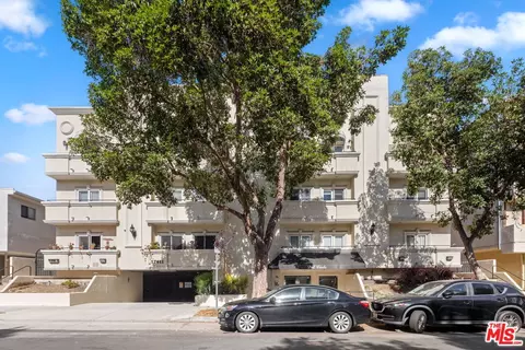 12011 Goshen Ave #301, Los Angeles, CA 90049
