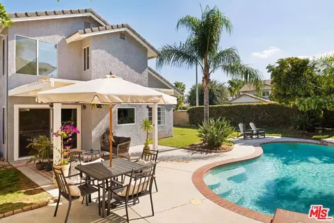 28051 Devon Ln, Saugus, CA 91350 photo 14