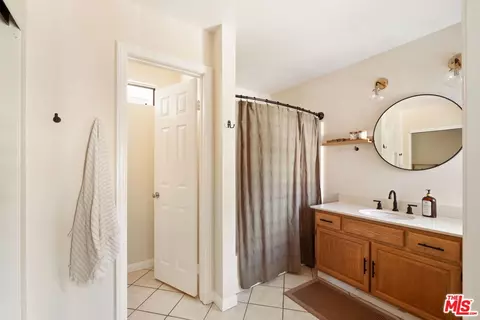 28051 Devon Ln, Saugus, CA 91350 photo 23