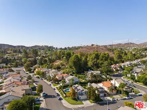 28051 Devon Ln, Saugus, CA 91350 photo 37