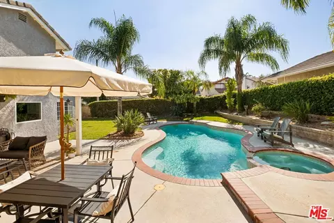 28051 Devon Ln, Saugus, CA 91350 photo 31
