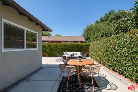 1827 Glen Ave, Pasadena, CA 91103 photo 22