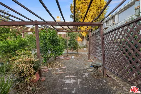 10606 Commerce Ave, Tujunga, CA 91042 photo 17