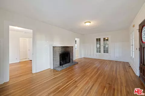 10606 Commerce Ave, Tujunga, CA 91042 photo 4