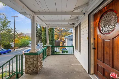10606 Commerce Ave, Tujunga, CA 91042 photo 2