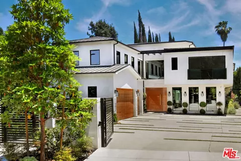 4544 Woodley Ave, Encino, CA 91436