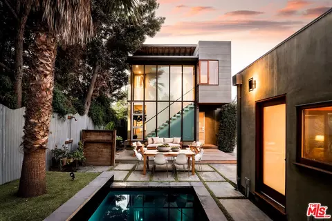 1104 Nowita Pl, Venice, CA 90291