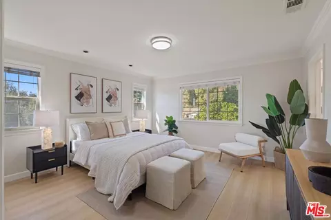 2409 Olive Ave, La Crescenta, CA 91214