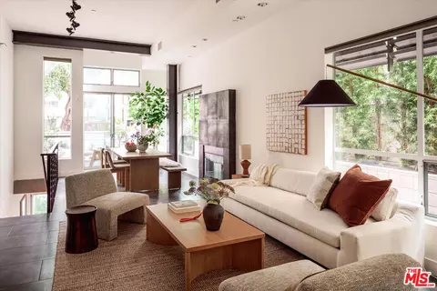 852 10th St #1, Santa Monica, CA 90403