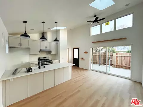 16124 San Fernando Mission Blvd, Granada Hills, CA 91344