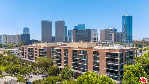 211 S Spalding Dr #205N, Beverly Hills, CA 90212