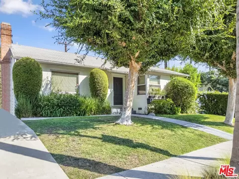 1112 Greenacre Ave, West Hollywood, CA 90046