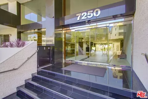 7250 Franklin Ave #702, Los Angeles, CA 90046