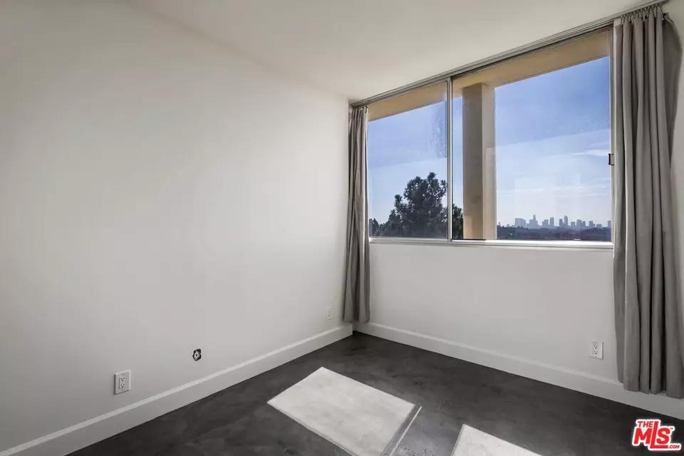 Bedroom - 4411 Los Feliz Blvd #901, Los Angeles, CA 90027 photo 7 of 8