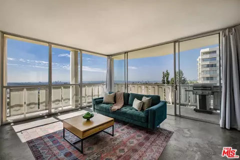 Living - 4411 Los Feliz Blvd #901, Los Angeles, CA 90027 photo 1 of 8