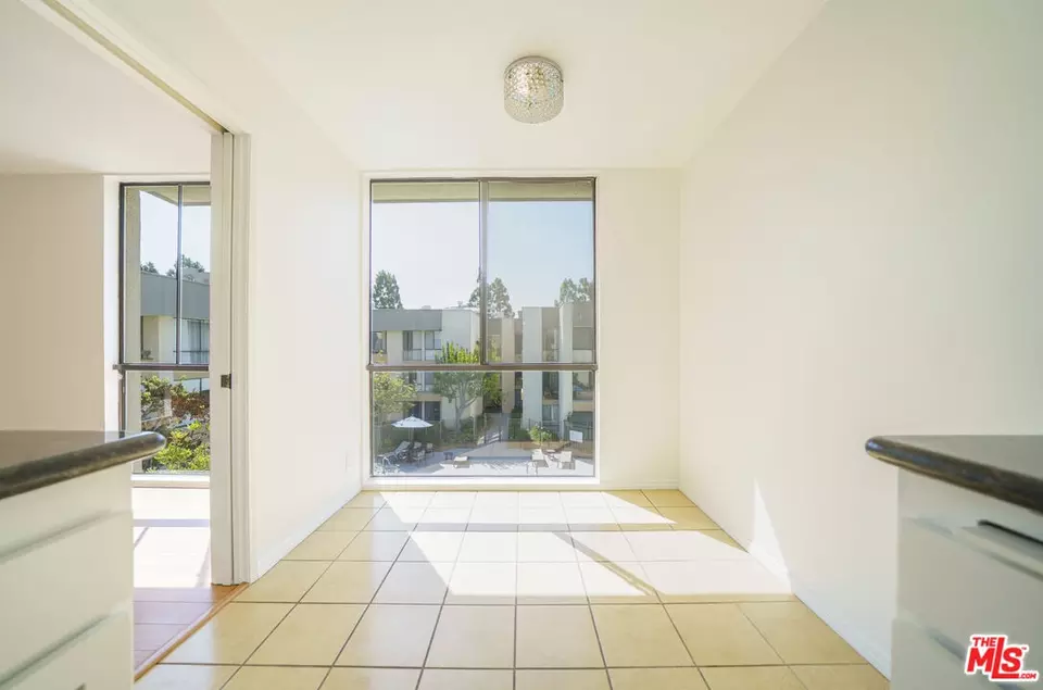 Other - 750 S Spaulding Ave #312, Los Angeles, CA 90036 photo 5 of 7