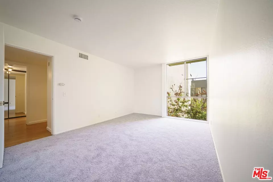 Bedroom - 750 S Spaulding Ave #312, Los Angeles, CA 90036 photo 2 of 2