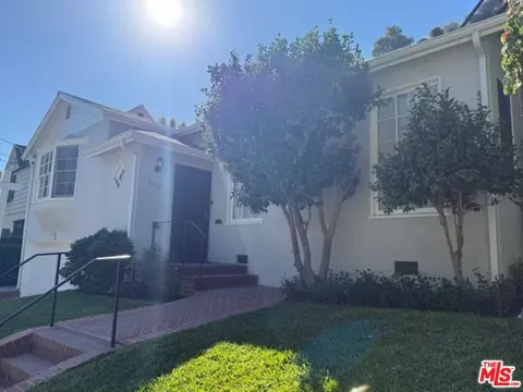 2515 Canyon Dr, Los Angeles, CA 90068