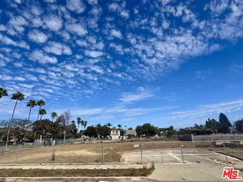 574 Chapala Dr, Pacific Palisades, CA 90272
