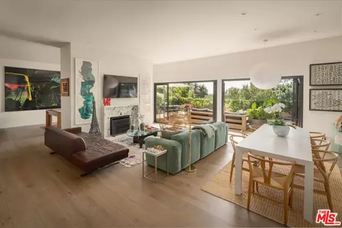 391 N Saltair Ave, Los Angeles, CA 90049