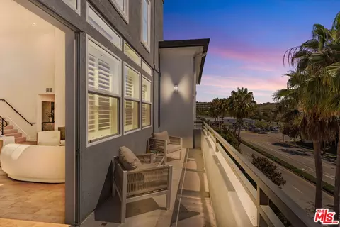 7100 Playa Vista Dr #402, Playa Vista, CA 90094
