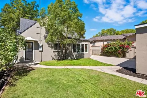 Exterior - 418 Delaware Rd, Burbank, CA 91504 photo 6 of 8
