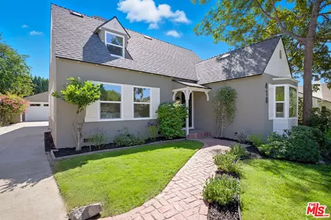 Exterior - 418 Delaware Rd, Burbank, CA 91504 photo 3 of 8