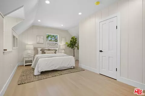 Bedroom - 418 Delaware Rd, Burbank, CA 91504 photo 2 of 5