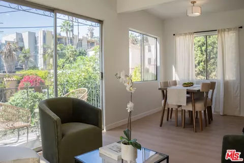 4579 Ambrose Ave #8, Los Angeles, CA 90027