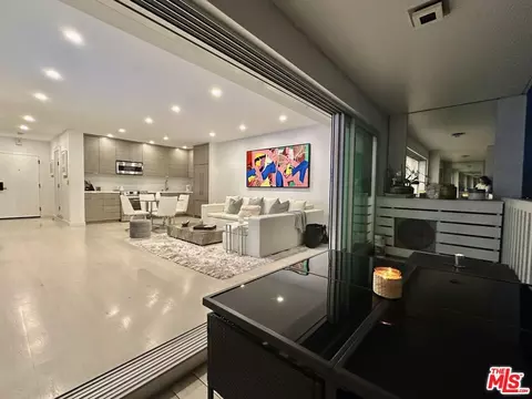 999 N Doheny Dr #812, West Hollywood, CA 90069