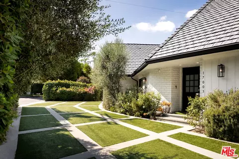 17003 Rancho St, Encino, CA 91316