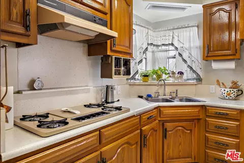 Kitchen - 1026 E 150th St, Compton, CA 90220 photo 4 of 4