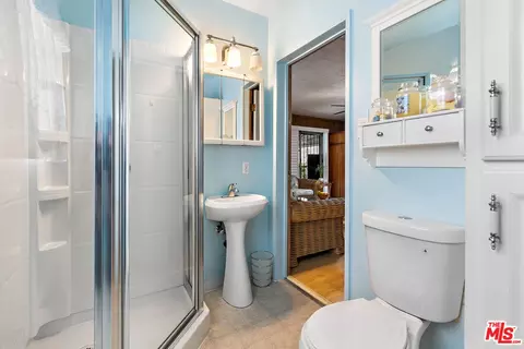 Bath - 1026 E 150th St, Compton, CA 90220 photo 1 of 3