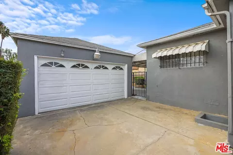 Exterior - 1026 E 150th St, Compton, CA 90220 photo 4 of 9