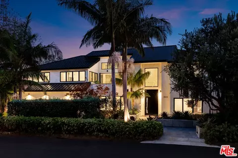 13524 Deste Dr, Pacific Palisades, CA 90272