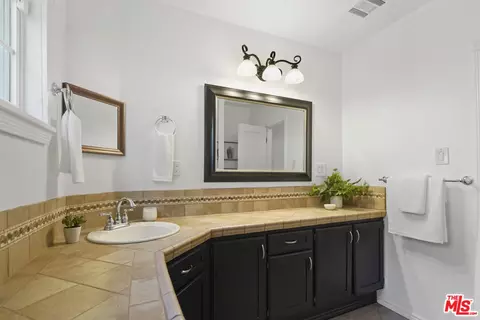 10129 Plainview Ave, Tujunga, CA 91042 photo 33