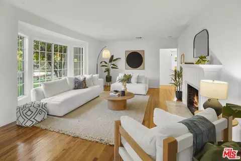 10129 Plainview Ave, Tujunga, CA 91042 photo 11