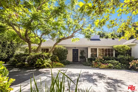 1146 Amalfi Dr, Pacific Palisades, CA 90272