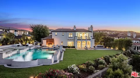 25235 Prado De La Puma Puma, Calabasas, CA 91302 Movoto - Main Image