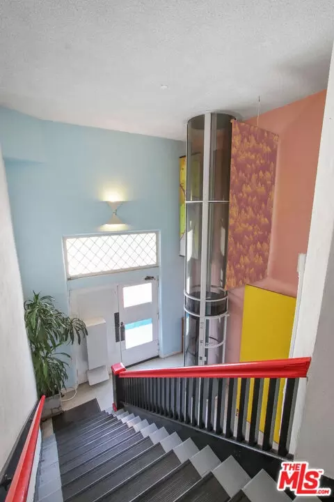 Entry Way - 1802 Pacific Ave, Venice, CA 90291 photo 1 of 1