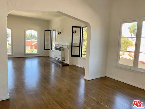 2924 12th Ave, Los Angeles, CA 90018