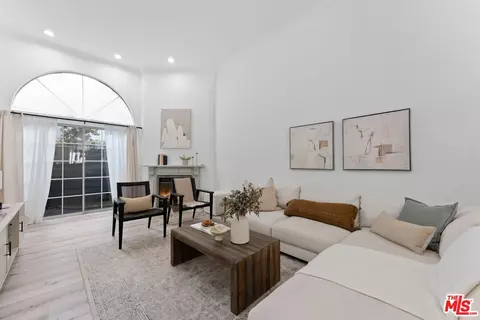 1830 Stoner Ave #4, Los Angeles, CA 90025