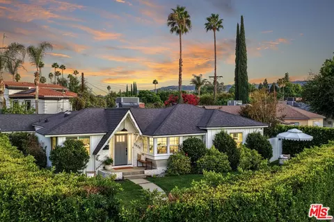 5436 Geyser Ave, Tarzana, CA 91356