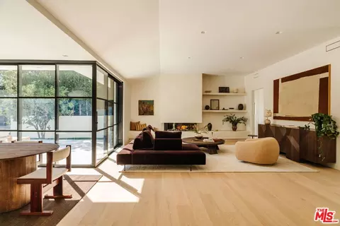 2005 Ames St, Los Angeles, CA 90027