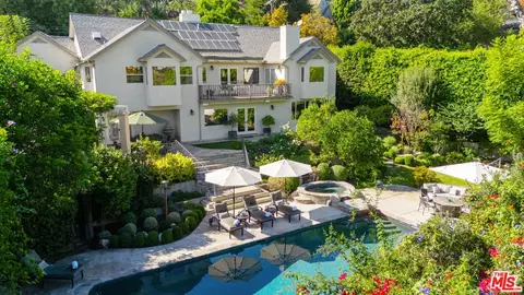 2660 Carman Crest Dr, Los Angeles, CA 90068