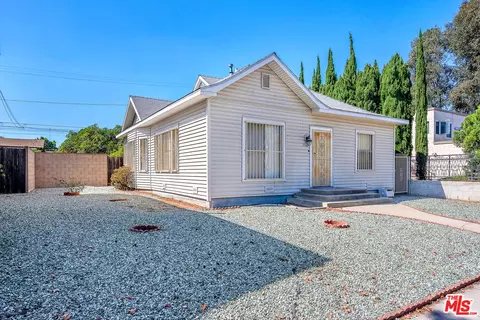 3369 California Ave, Signal Hill, CA 90755