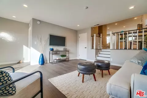 1832 Rockefeller Ln #9, Redondo Beach, CA 90278