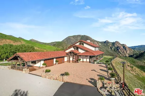 12486 Yerba Buena Rd, Malibu, CA 90265