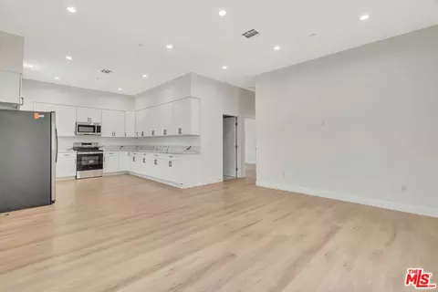 11108 Norris Ave, Pacoima, CA 91331 photo 6
