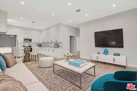 11108 Norris Ave, Pacoima, CA 91331 photo 7